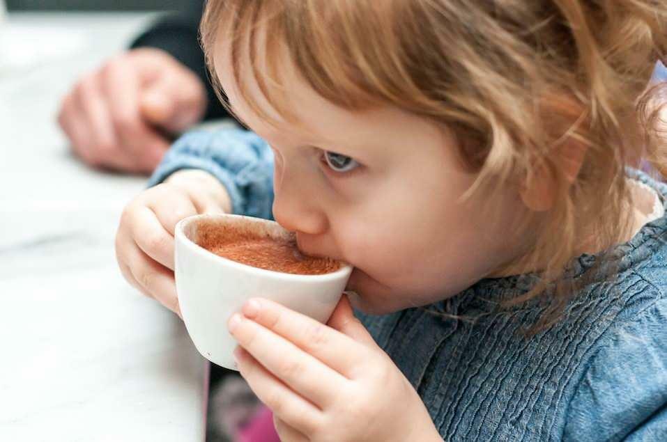 As crianças podem consumir café turco?