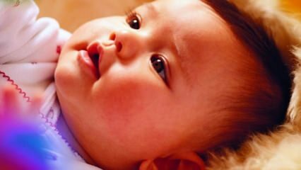 Quando a cor dos olhos dos bebês fica clara?