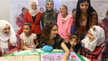 Songül Öden se reuniu com mulheres sírias