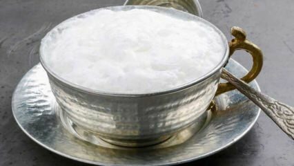 Quais são os benefícios do soro de leite coalhado? Se você beber um copo de soro de leite coalhado todos os dias durante o Ramadã ...