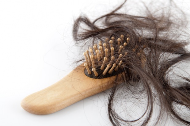causas de perda de cabelo