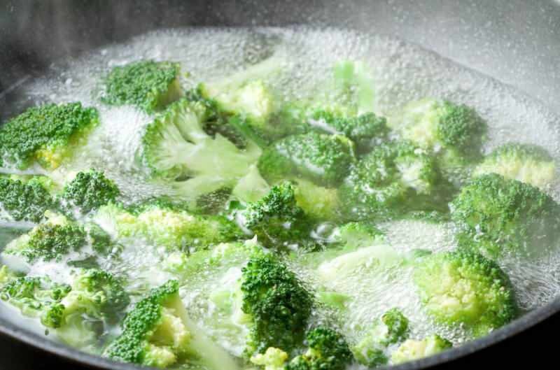 Como curar o suco de brócolis cozido? Cura de brócolis