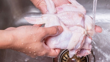 Como o frango deve ser limpo? 