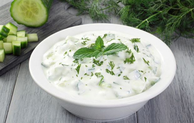 Salada de iogurte que faz 5 quilos em 2 semanas! Como fazer uma dieta de iogurte e salada?