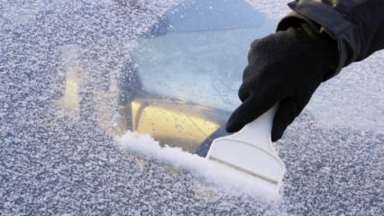 Como evitar o gelo nas janelas do carro?