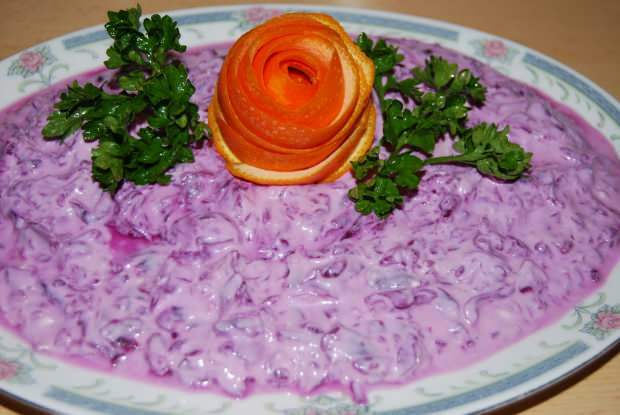 Como fazer salada de repolho roxo com o iogurte mais fácil?