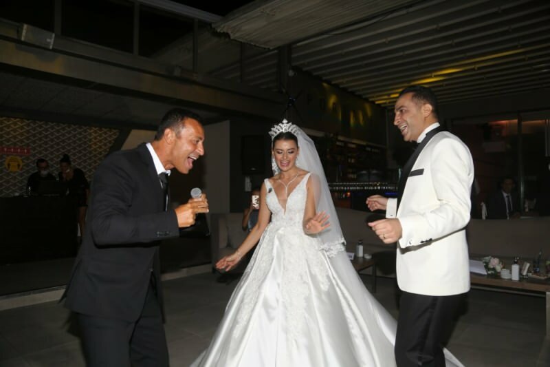 O casamento que reúne nomes famosos! Sinan Güzel e Seval Duğan se casaram