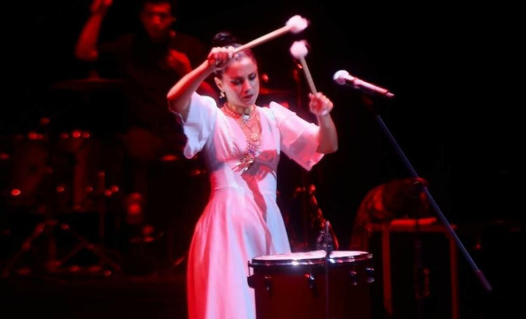 Emel Mathlouthi 'Dedico meu concerto em Istambul aos palestinos'