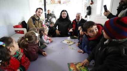 Murat Kekilli visitou campos de refugiados na Síria