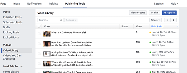Sua biblioteca de vídeos do Facebook contém todos os seus vídeos publicados e não publicados. Os vídeos com um ponto amarelo não são publicados e os vídeos com um ponto verde são publicados.