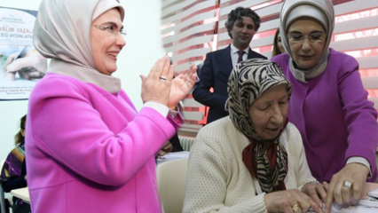 Compartilhando a "Campanha de Alfabetização" da Primeira Dama Erdoğan