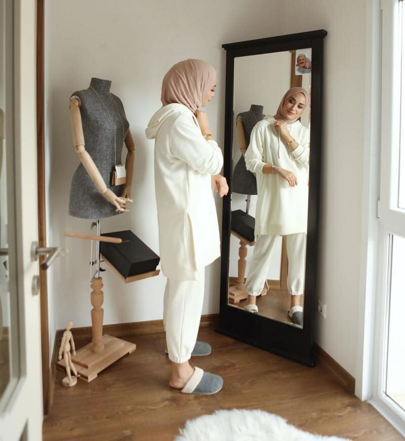 Os conjuntos de fato de treino mais populares em roupas hijab Os mais belos conjuntos de fato de treino