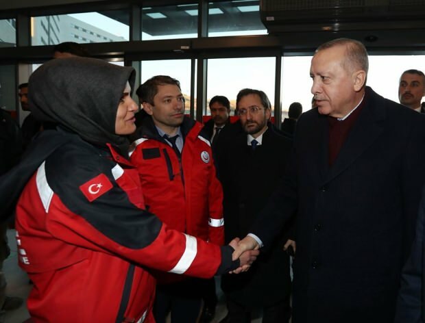 O Presidente Erdogan parabenizou Emine Kuştepe