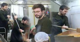 Danilo Zanna entrou na cozinha das vítimas do terremoto! Chef italiano em Malatya...