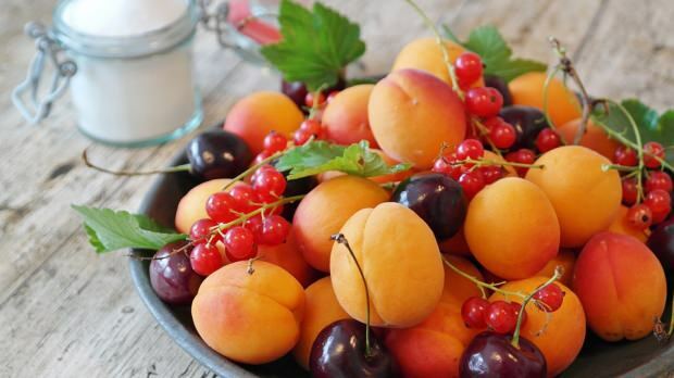 Quais frutas devem ser consumidas em que mês?