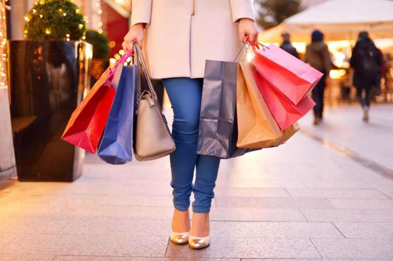 Métodos para economizar dinheiro durante as compras