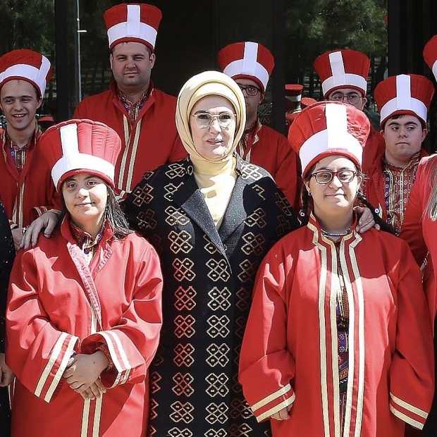 A primeira-dama Erdogan abriu o Centro de Vida para Deficientes e Educação Especial