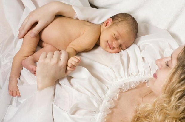 Quanto um recém-nascido deve amamentar por dia?