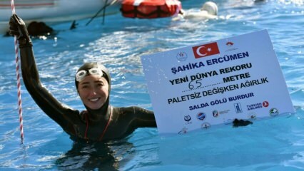 Şahika Ercümen quebrou o recorde mundial ao descer para 65 metros!