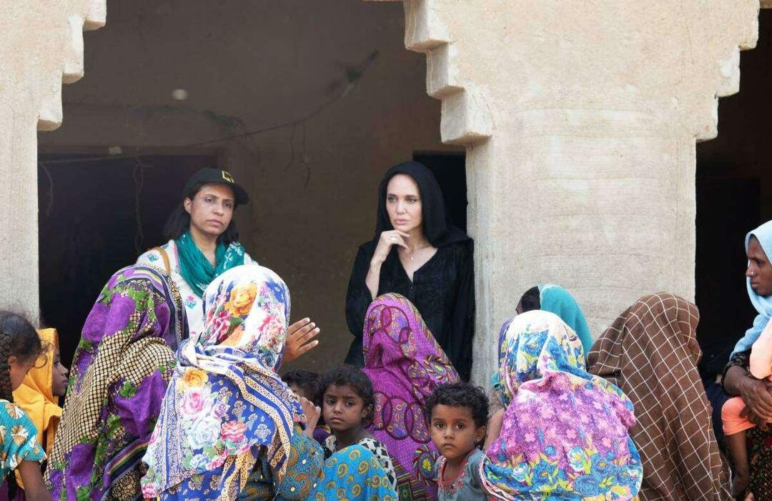  Angelina Jolie apelou à comunidade internacional para ajudar o Paquistão.