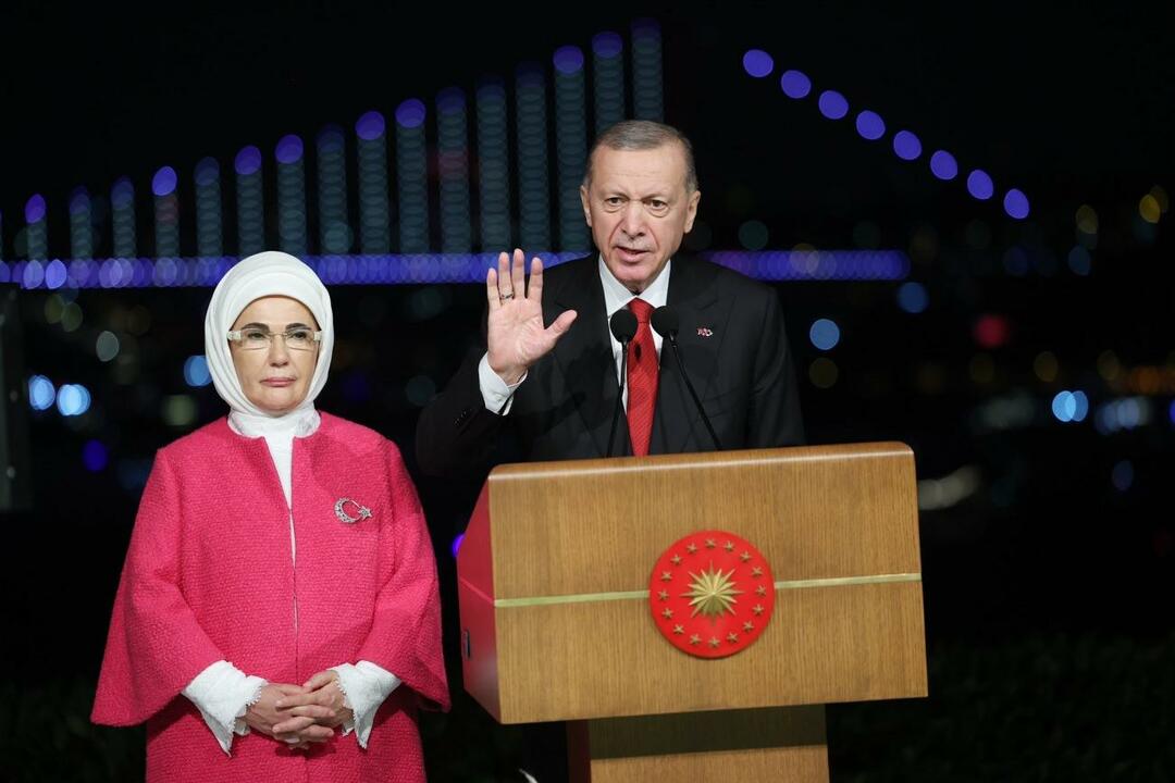 100º aniversário da primeira-dama Erdoğan. mensagem do ano: "A República é o guia imutável do nosso futuro!"