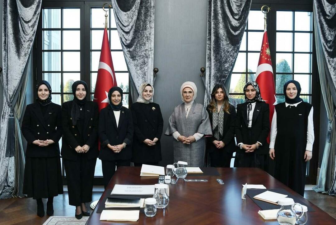 Emine Erdoğan reuniu-se com o Comitê de Mulheres da MUSIAD