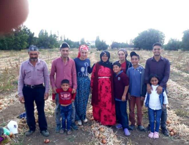 Hikmet Karabulut e sua família