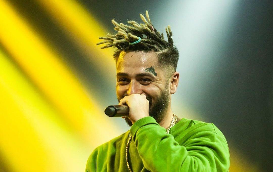 O famoso rapper Şehinşah quase morreu enquanto tentava chegar ao show!