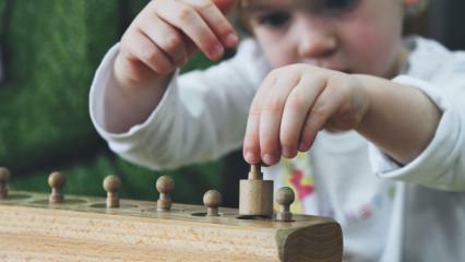 O que é educação Montessori? 29 materiais educacionais que melhoram os sentidos das crianças