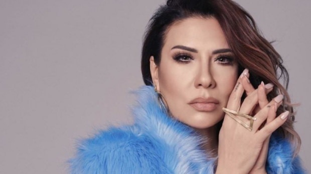 O famoso cantor Işın Karaca está se divorciando!