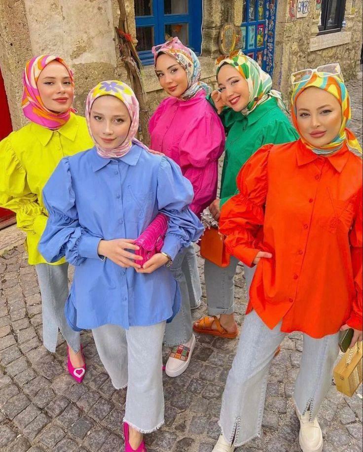 Moda de cores contrastantes Hijab