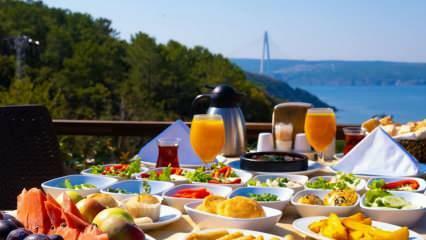 Onde estão os melhores lugares para tomar café da manhã em Istambul? Sugestões de locais para o pequeno-almoço integrados na natureza...