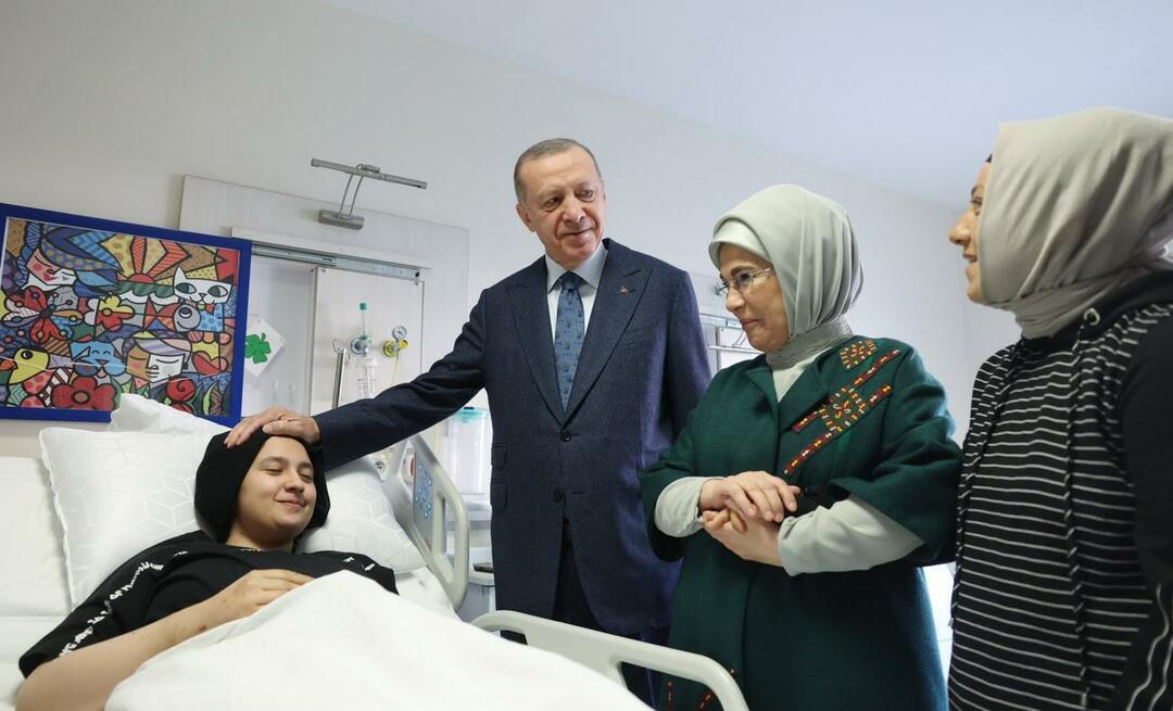 O presidente Erdoğan e sua esposa Emine Erdoğan se reuniram com os filhos do desastre