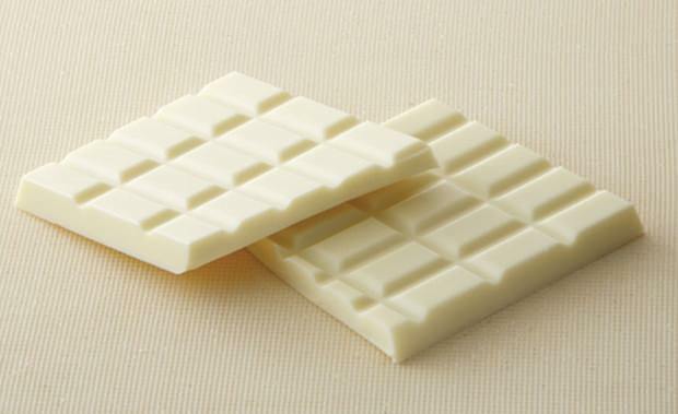 Quais são os malefícios do chocolate branco? Chocolate branco é chocolate de verdade?