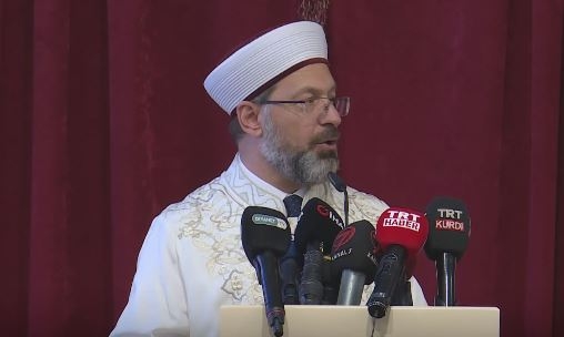 Chefe de Assuntos Religiosos, Erbaş: Realizaremos oração tarawih com 300 mil pessoas