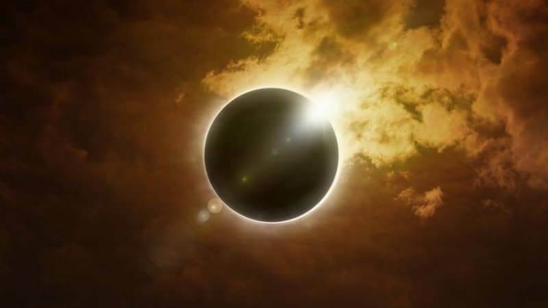 O que é um eclipse solar? Qual é a oração a ser realizada quando o sol brilha? Como é realizada a oração estranha?