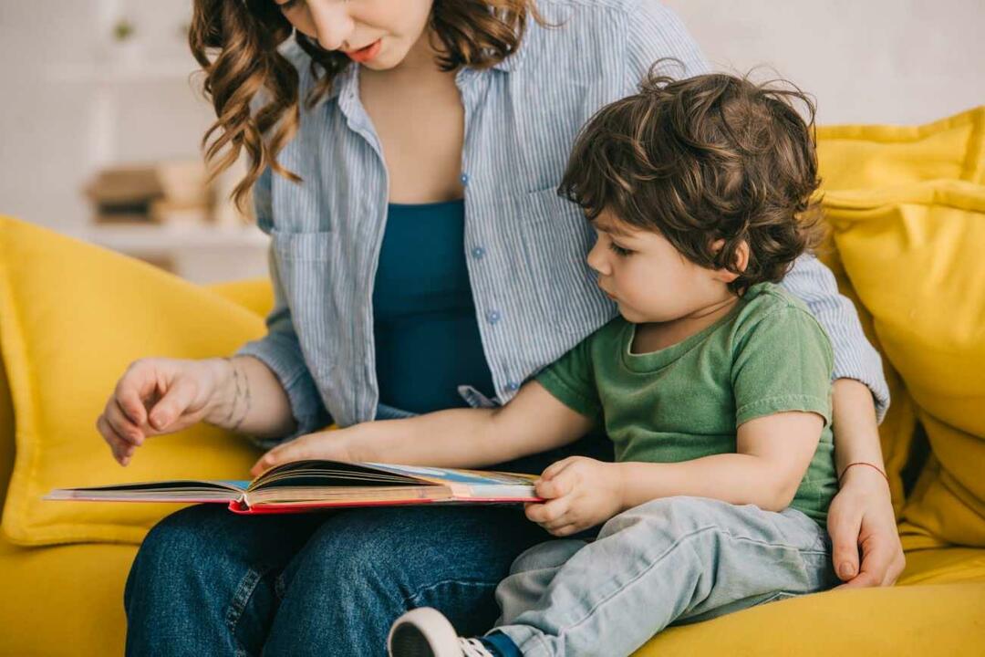 Lendo livros com crianças