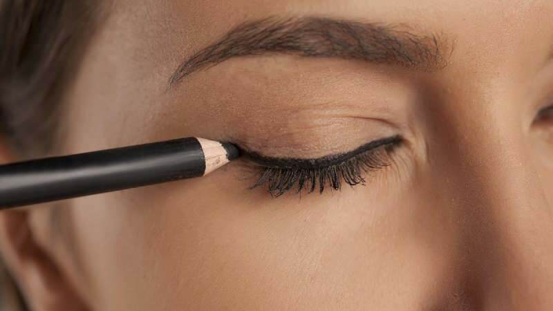 Como desenhar o eyeliner mais fácil? Quais são os métodos de desenho do eyeliner?