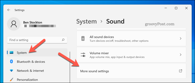 Abrindo o menu Mais configurações de som no Windows 11
