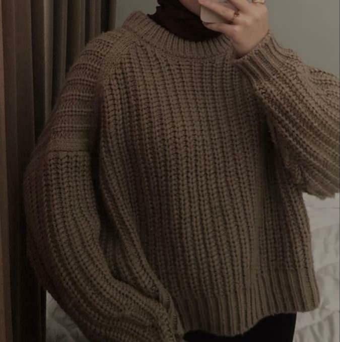 Suéteres na tendência garota aconchegante