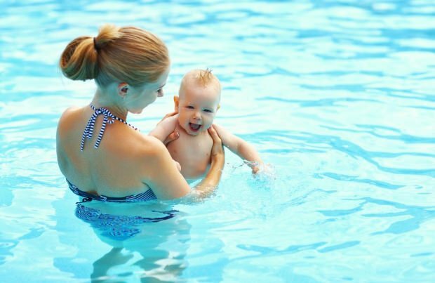 Quando os bebês podem entrar na piscina?
