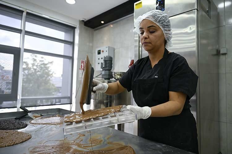 Produção de chocolate Yeşim Tekin