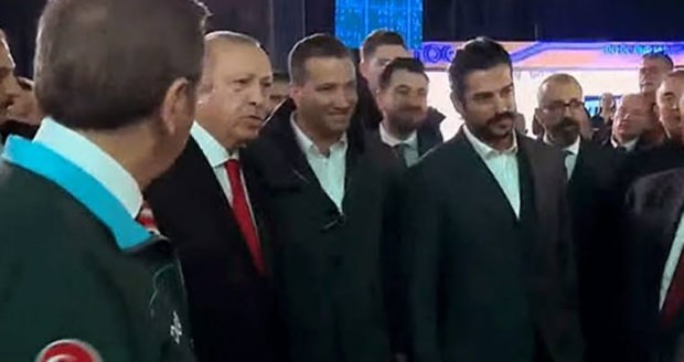 Presidente Recep Tayyip Erdogan e Burak Ozchivit 