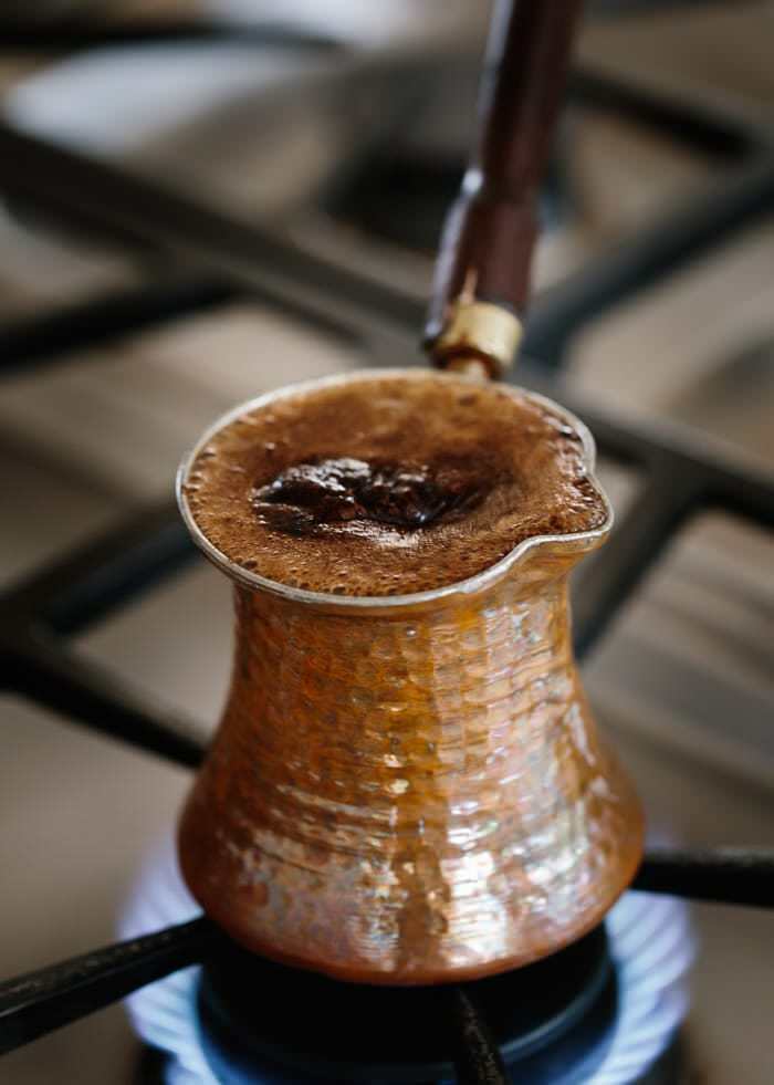 Como remover a amargura do café? Métodos para aliviar a dor do café turco