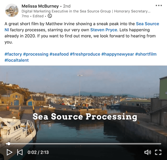 exemplo de um vídeo do LinkedIn de melissa mcburney, do grupo Sea Source, mostrando algumas imagens dos bastidores de seus processos de fábrica