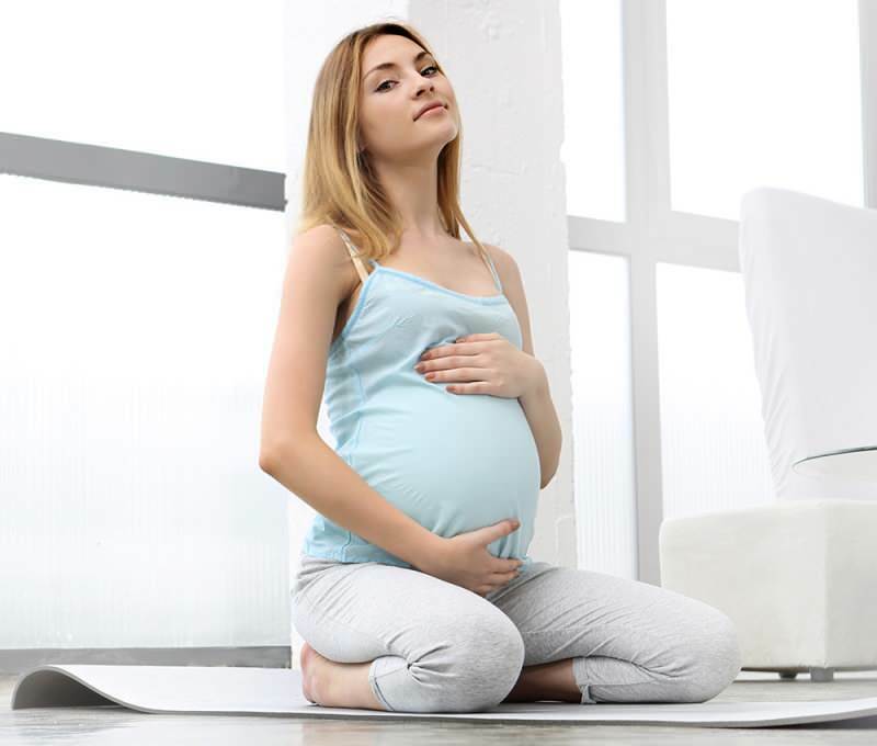 A linha umbilical passa durante a gravidez? Linha da barriga marrom