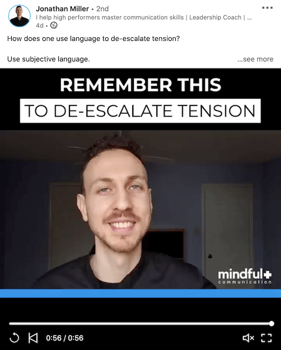 exemplo de um vídeo do LinkedIn de Jonathan Miller demonstrando a aparência de um vídeo curto e útil