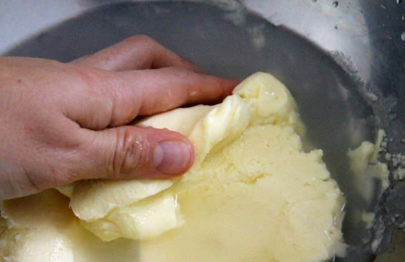 Como fazer manteiga na máquina de lavar? Haverá realmente manteiga na máquina de lavar?