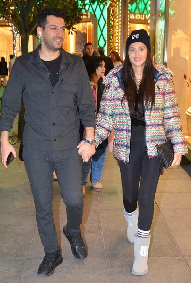 Murat Yıldırım e sua esposa İman Elbani