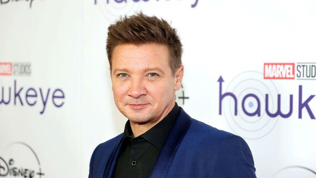 Compartilhamento emocional de Jeremy Renner! Removedor de neve Hawkeye da Marvel